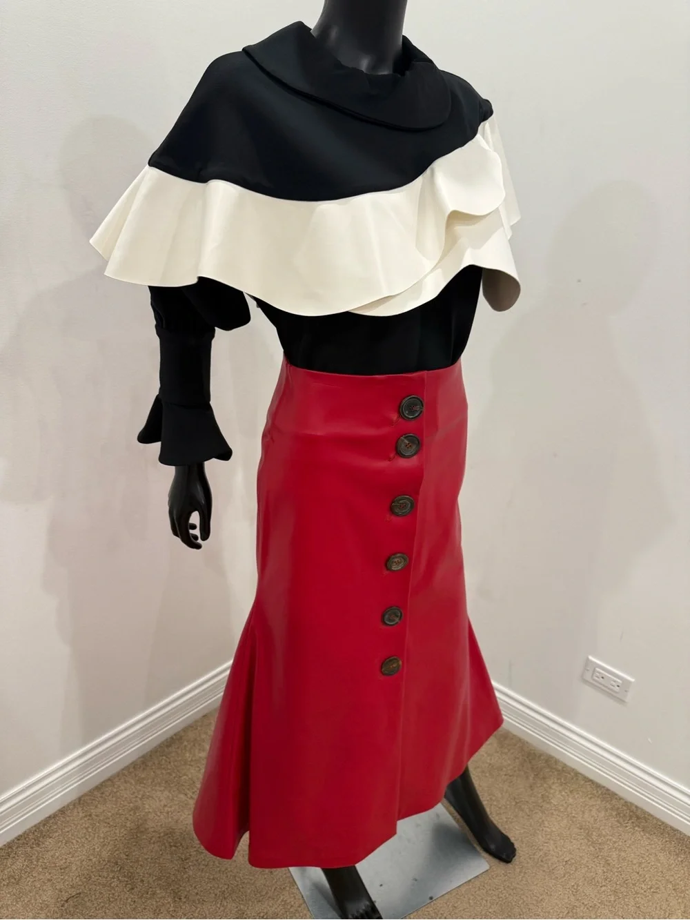 A.W.A.K.E. Red Leather Look Trumpet Button Front Midi Skirt Size 38 NEW